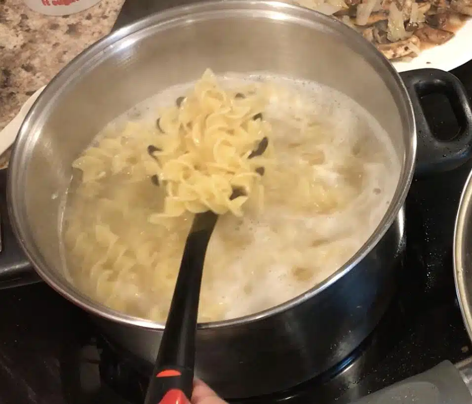 E22F83D1 78F7 4AAF A74C 97A3BCEA49D8