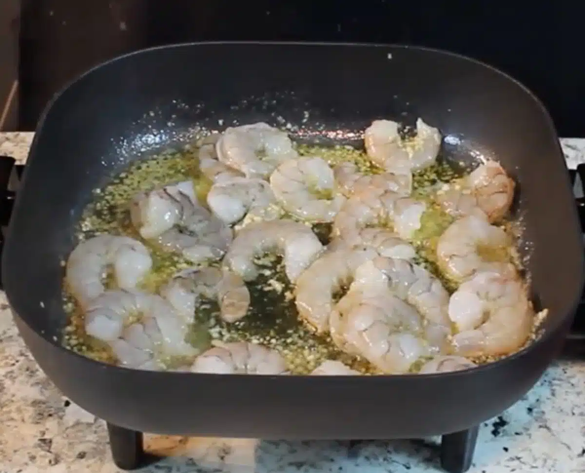 Garlic Shrimp in Wine Sauce Garlic Shrimp in Wine Sauce