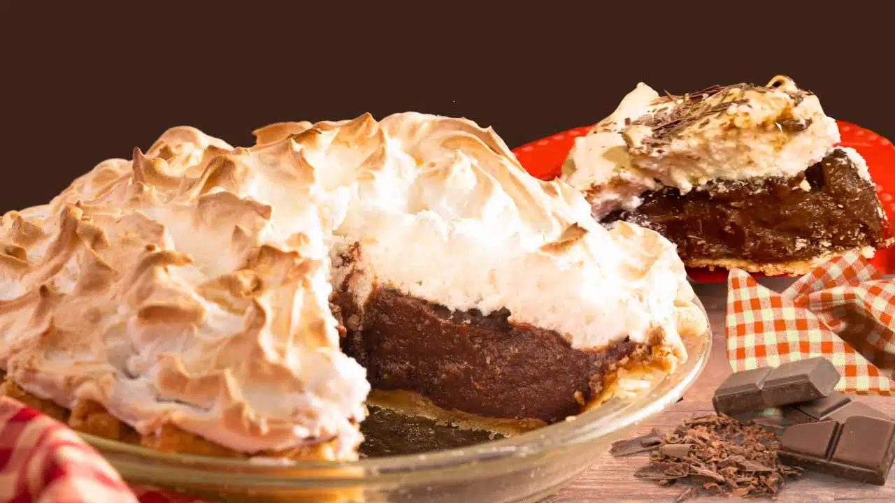 The Perfect Recipe for Mom's Homemade Chocolate Meringue Pie