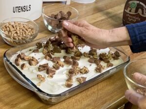 Adding candy bar toppings to A Slice of Heaven Cake